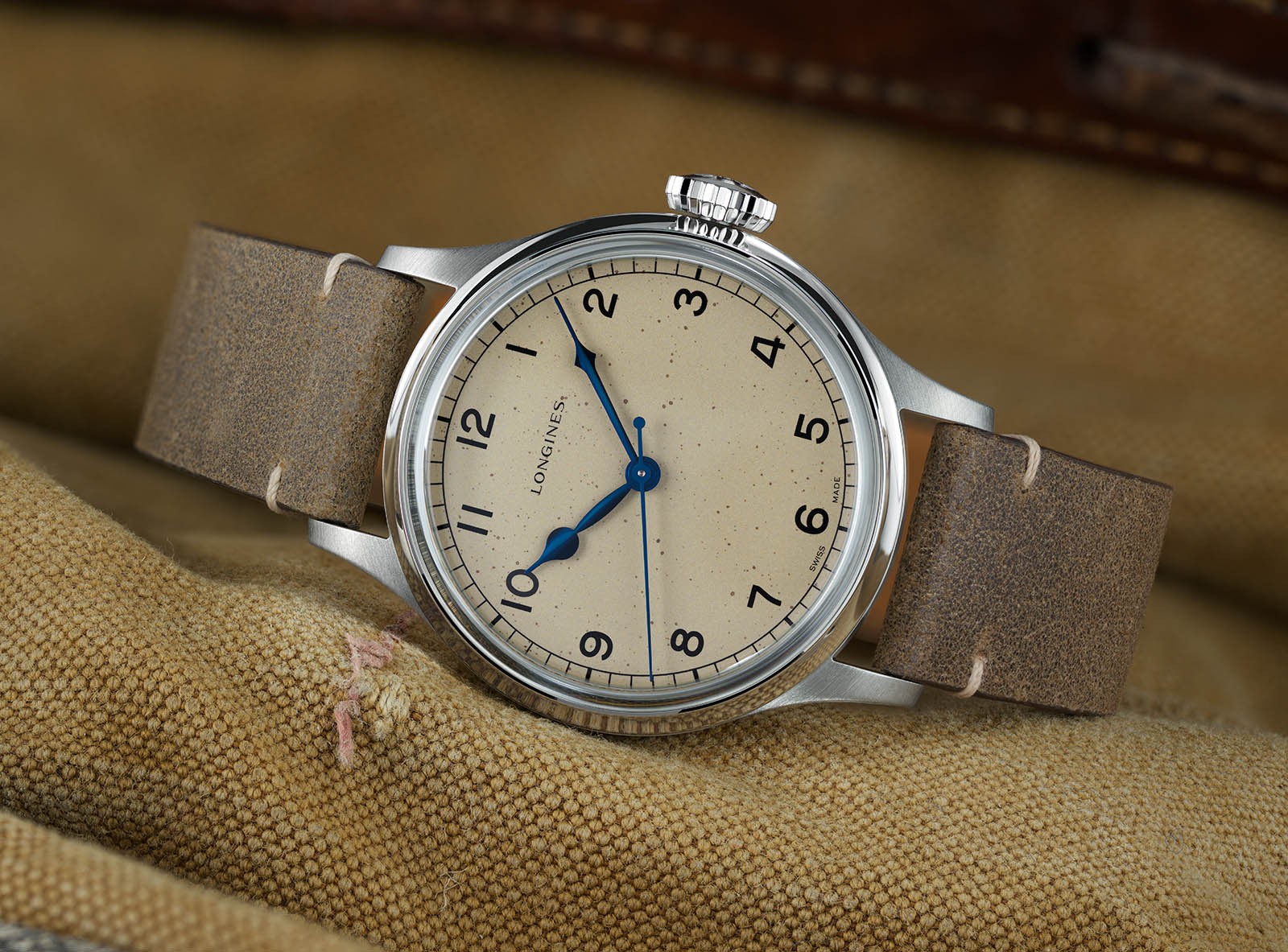 The new Longines Heritage has perfectly reproduced several symbolic features of the original model.