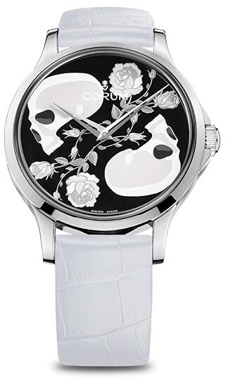 Swiss knock-off watches online are simple in black and white.
