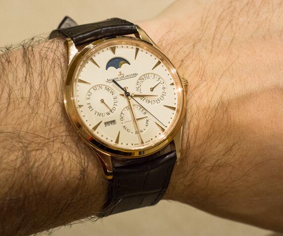 Hot-selling duplication watches are prominent in the functionality.